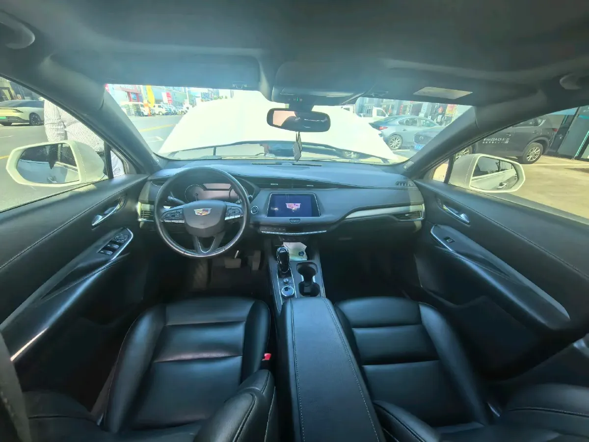 2021 Cadillac XT4 2.0T 237HP L4 9AT,autocango,china used car exporter,china ev exporter,chinese used car exporter,chinese used ev exporter