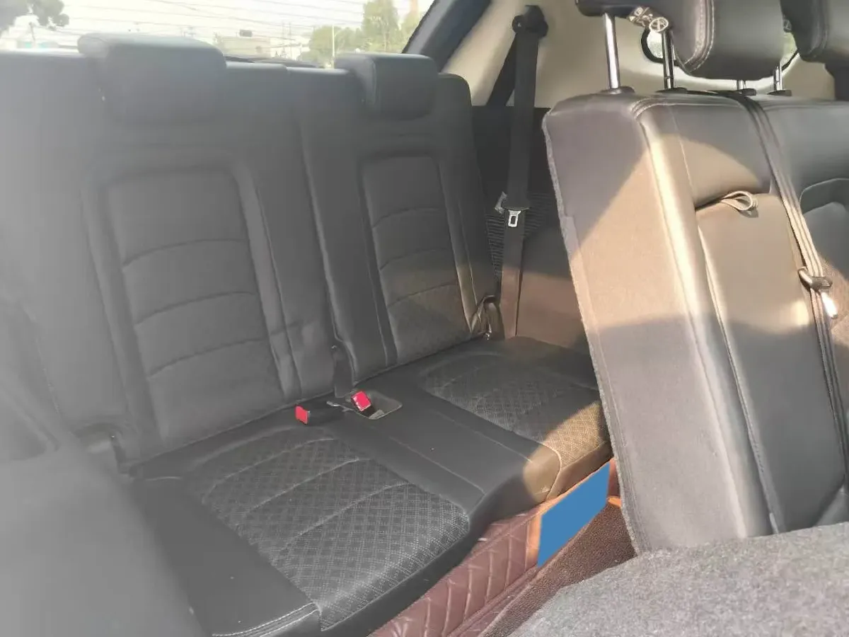 2019 Jetour X90 1.5T 147HP L4 6MT,autocango,china used car exporter,china ev exporter,chinese used car exporter,chinese used ev exporter