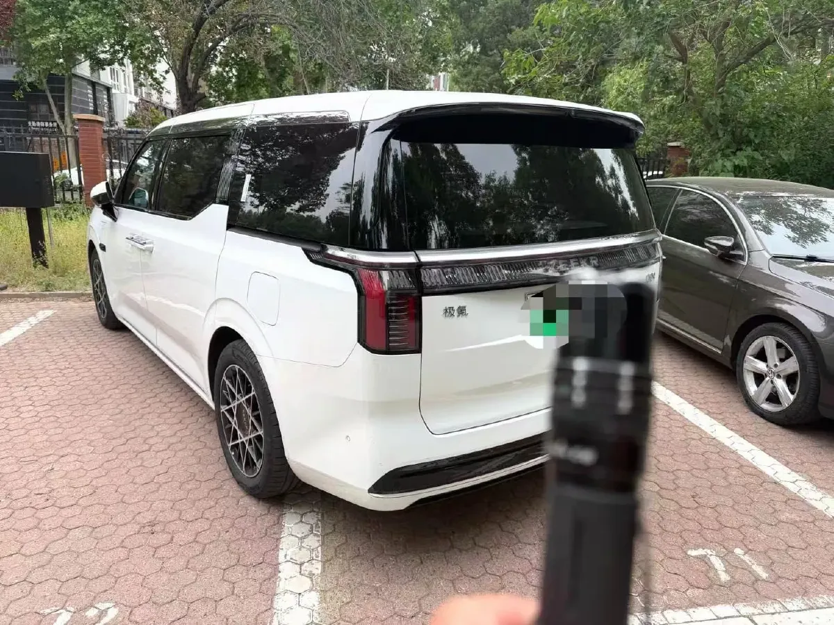 2024 Zeekr 009 BEV 140KWH,autocango,china used car exporter,china ev exporter,chinese used car exporter,chinese used ev exporter