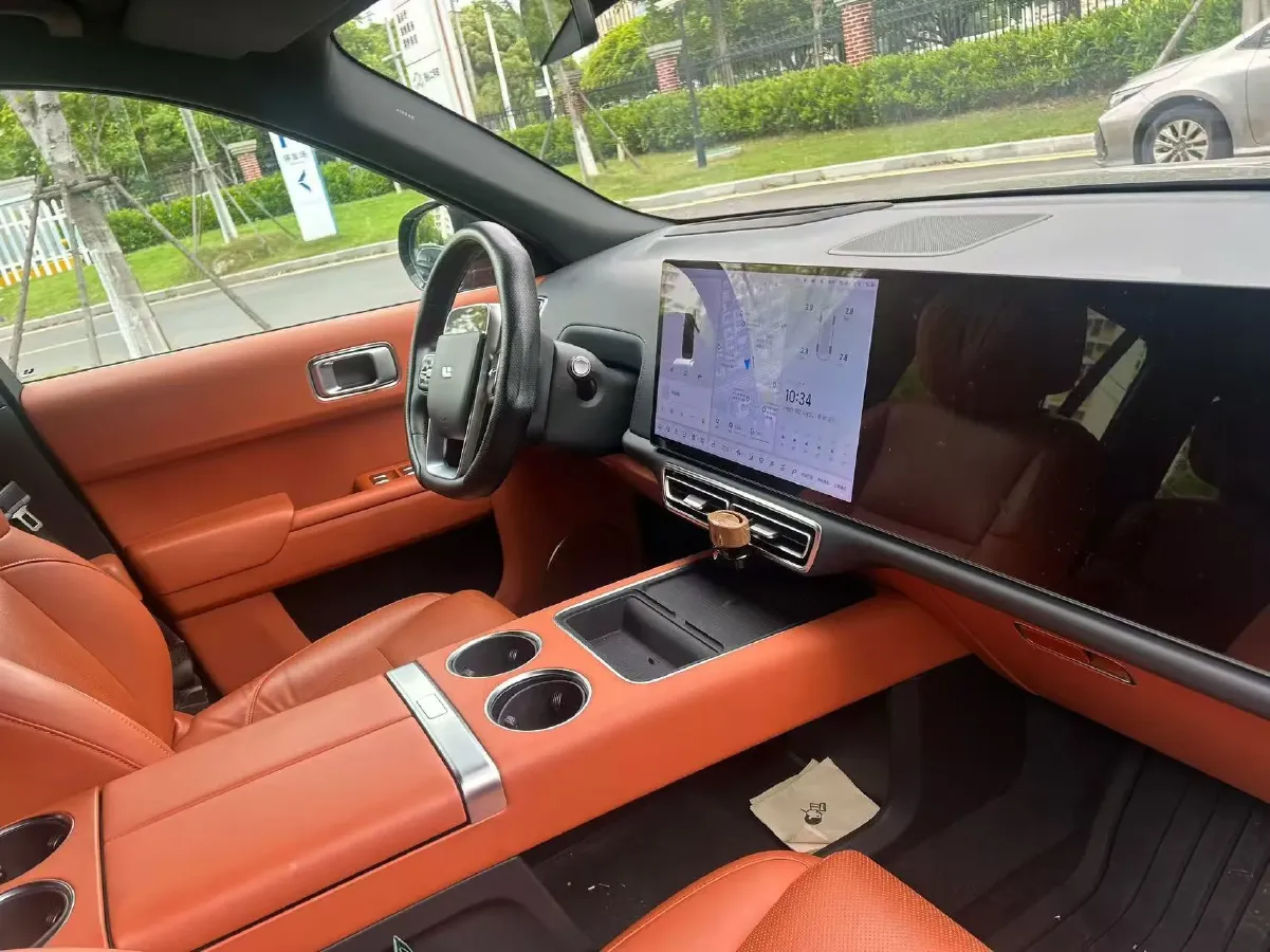 2023 Li L8 Range Extended 154HP REEV 40.9KWH,autocango,china used car exporter,china ev exporter,chinese used car exporter,chinese used ev exporter