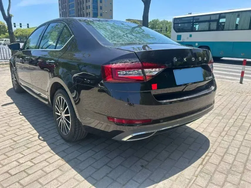 2019 Skoda Octavia 1.5L 116HP L4 6AT,autocango,china used car exporter,china ev exporter,chinese used car exporter,chinese used ev exporter
