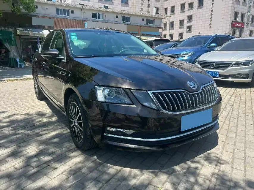 2019 Skoda Octavia 1.5L 116HP L4 6AT,autocango,china used car exporter,china ev exporter,chinese used car exporter,chinese used ev exporter
