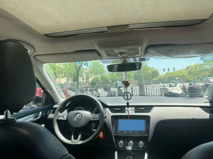 2019 Skoda Octavia 1.5L 116HP L4 6AT,autocango,china used car exporter,china ev exporter,chinese used car exporter,chinese used ev exporter