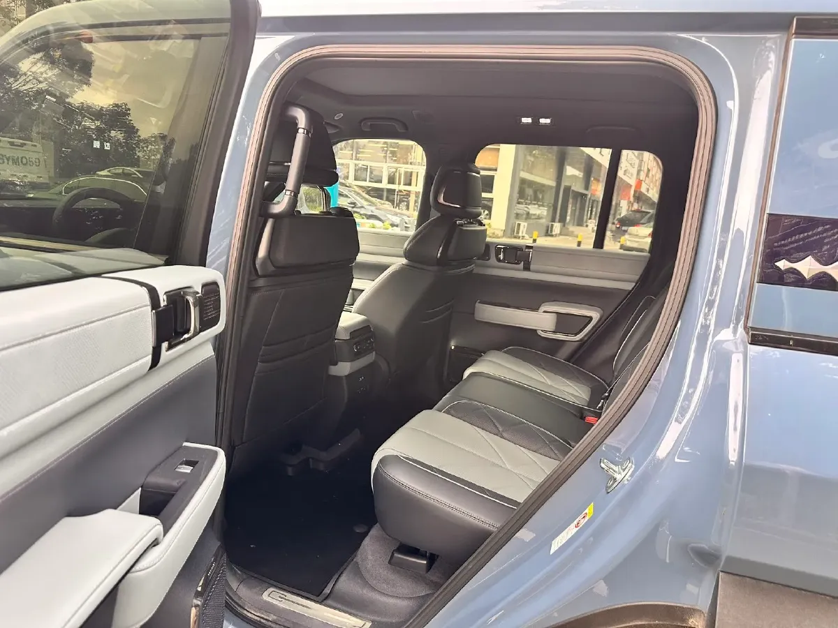 2023 FangChengBao Bao 5 1.5T 194HP L4 E-CVT PHEV 31.8KWH,autocango,china used car exporter,china ev exporter,chinese used car exporter,chinese used ev exporter