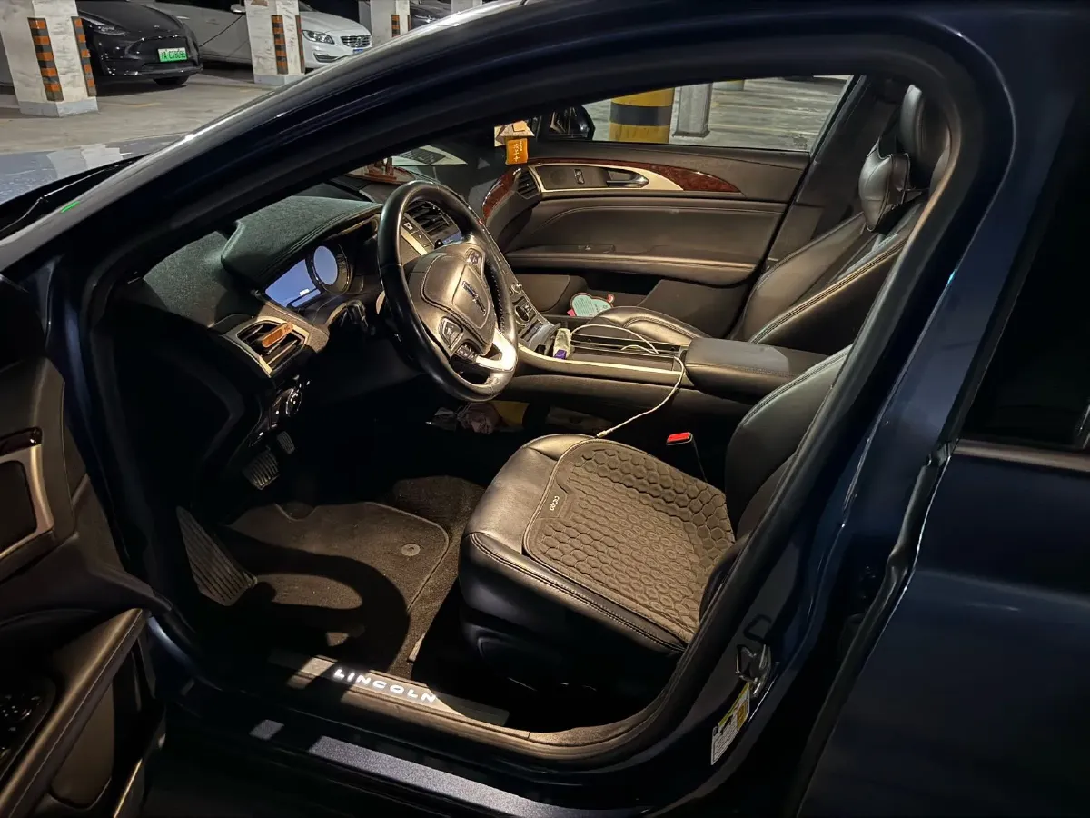 2020 Lincoln MKZ 2.0T 196HP L4 6AT,autocango,china used car exporter,china ev exporter,chinese used car exporter,chinese used ev exporter