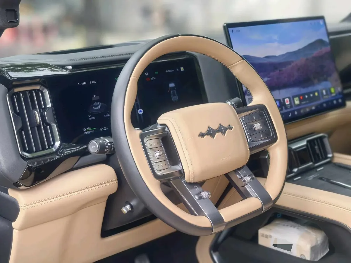 2025 FangChengBao Bao 8 2.0T 245HP L4 E-CVT PHEV 36.8KWH,autocango,china used car exporter,china ev exporter,chinese used car exporter,chinese used ev exporter