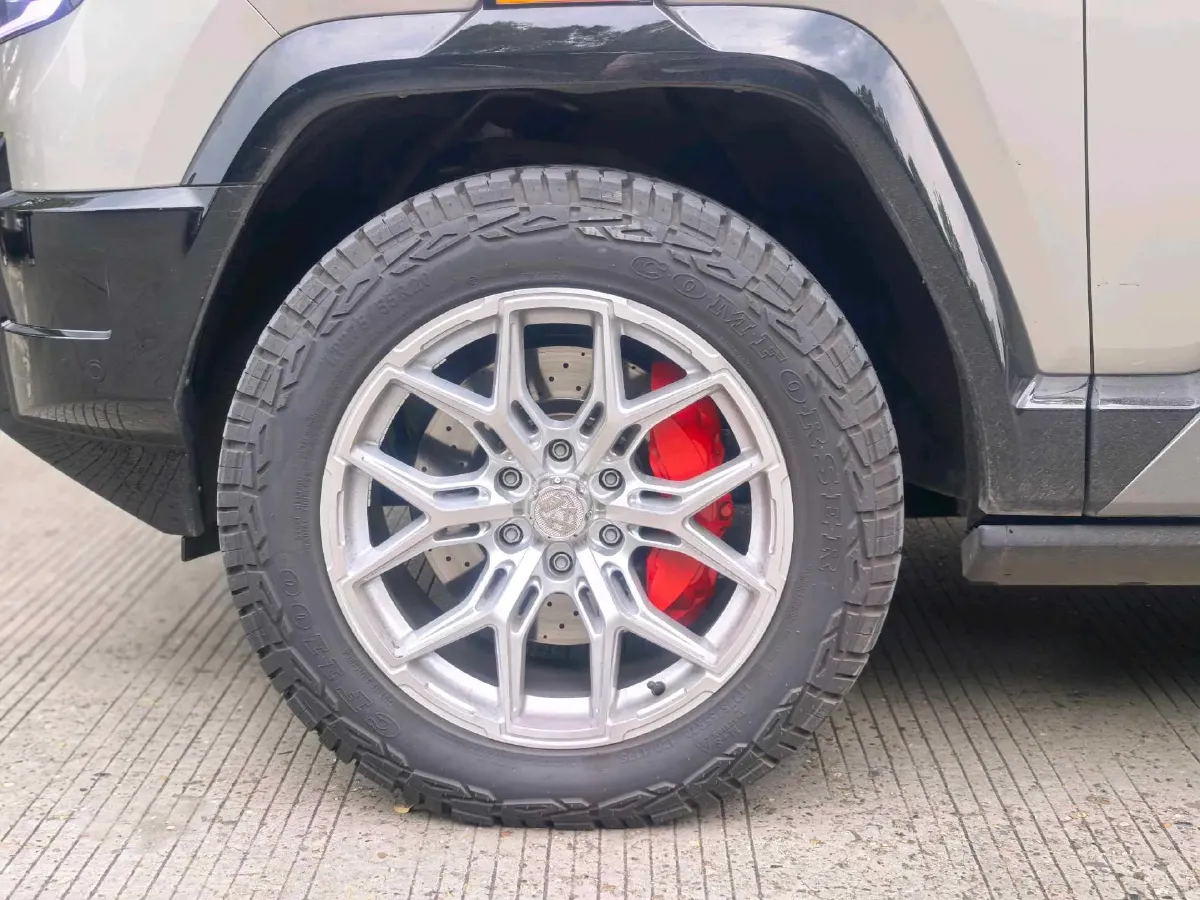 2025 FangChengBao Bao 8 2.0T 245HP L4 E-CVT PHEV 36.8KWH,autocango,china used car exporter,china ev exporter,chinese used car exporter,chinese used ev exporter