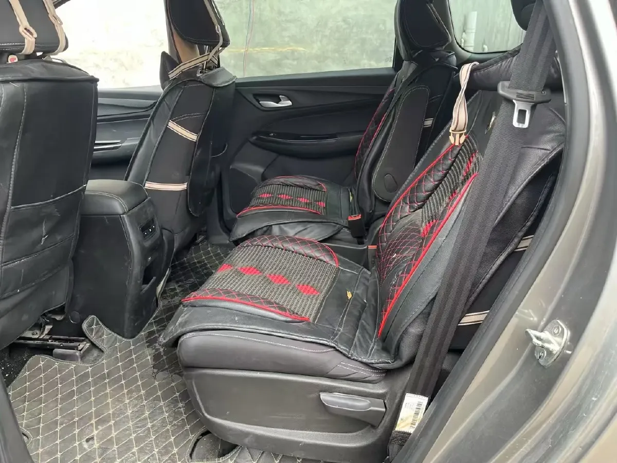 2019 BaoJun 730 1.5L 112HP L4 6MT,autocango,china used car exporter,china ev exporter,chinese used car exporter,chinese used ev exporter