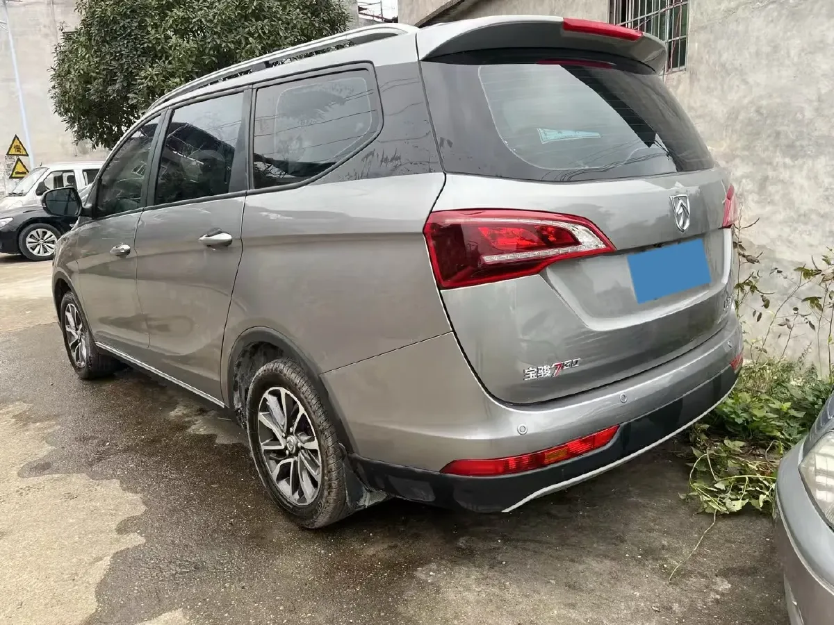 2019 BaoJun 730 1.5L 112HP L4 6MT,autocango,china used car exporter,china ev exporter,chinese used car exporter,chinese used ev exporter