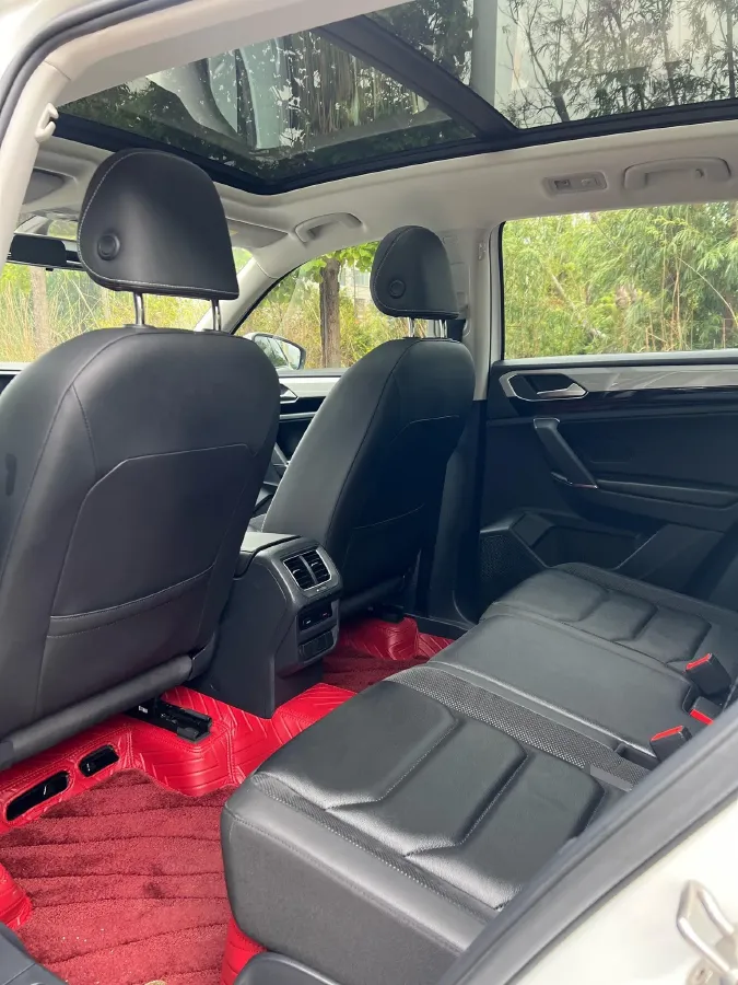 2019 Jeep Cherokee 2.0T 234HP L4 9AT,autocango,china used car exporter,china ev exporter,chinese used car exporter,chinese used ev exporter