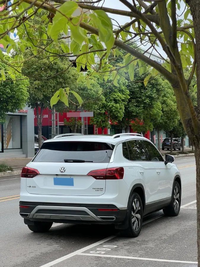 2019 Jeep Cherokee 2.0T 234HP L4 9AT,autocango,china used car exporter,china ev exporter,chinese used car exporter,chinese used ev exporter