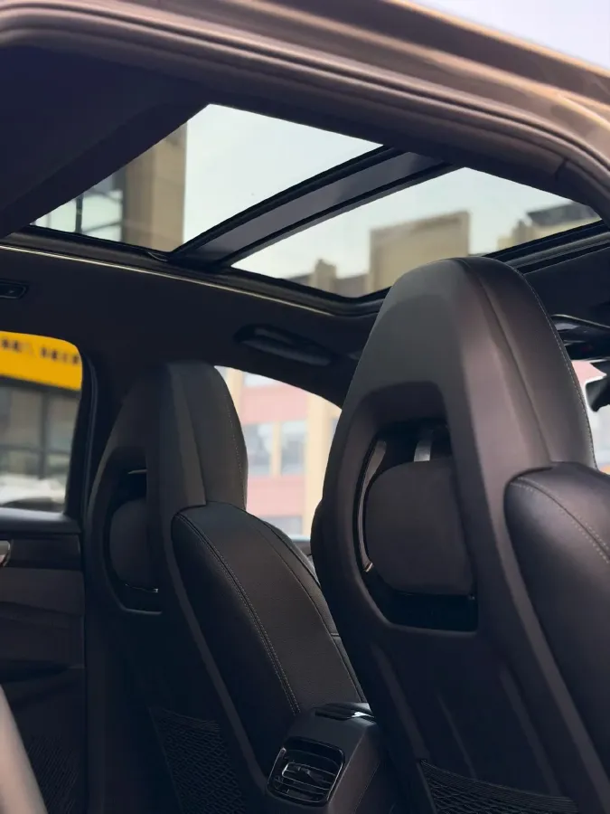 2021 LYNK&CO 03 2.0T 190HP L4 6AT,autocango,china used car exporter,china ev exporter,chinese used car exporter,chinese used ev exporter