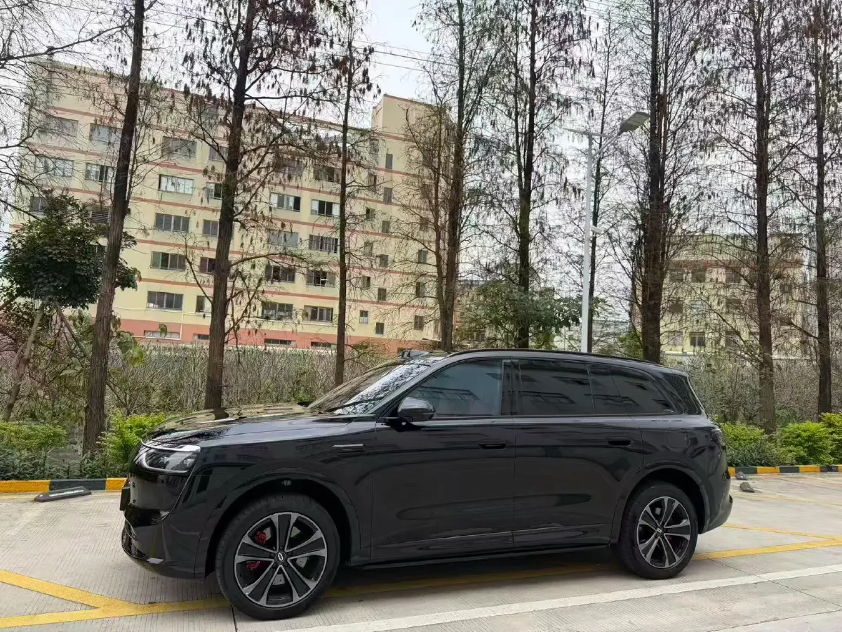 2025 AITO AITO M8 REEV 160HP REEV 53.4KWH,autocango,china used car exporter,china ev exporter,chinese used car exporter,chinese used ev exporter