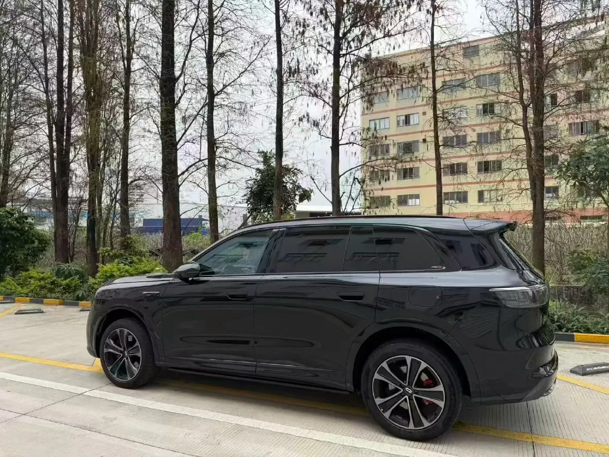 2025 AITO AITO M8 REEV 160HP REEV 53.4KWH,autocango,china used car exporter,china ev exporter,chinese used car exporter,chinese used ev exporter