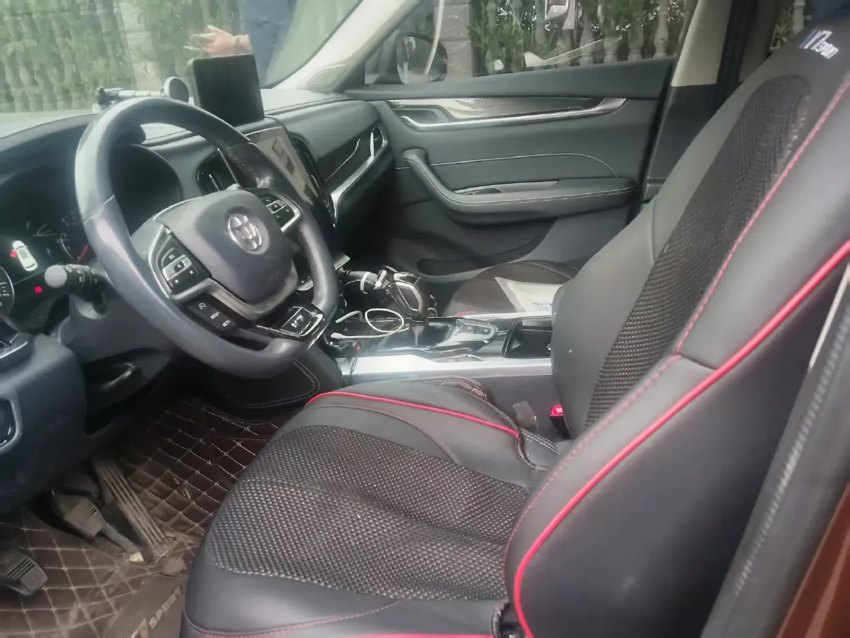 2018 Brilliance Auto V7 1.6T 204HP L4 6MT,autocango,china used car exporter,china ev exporter,chinese used car exporter,chinese used ev exporter