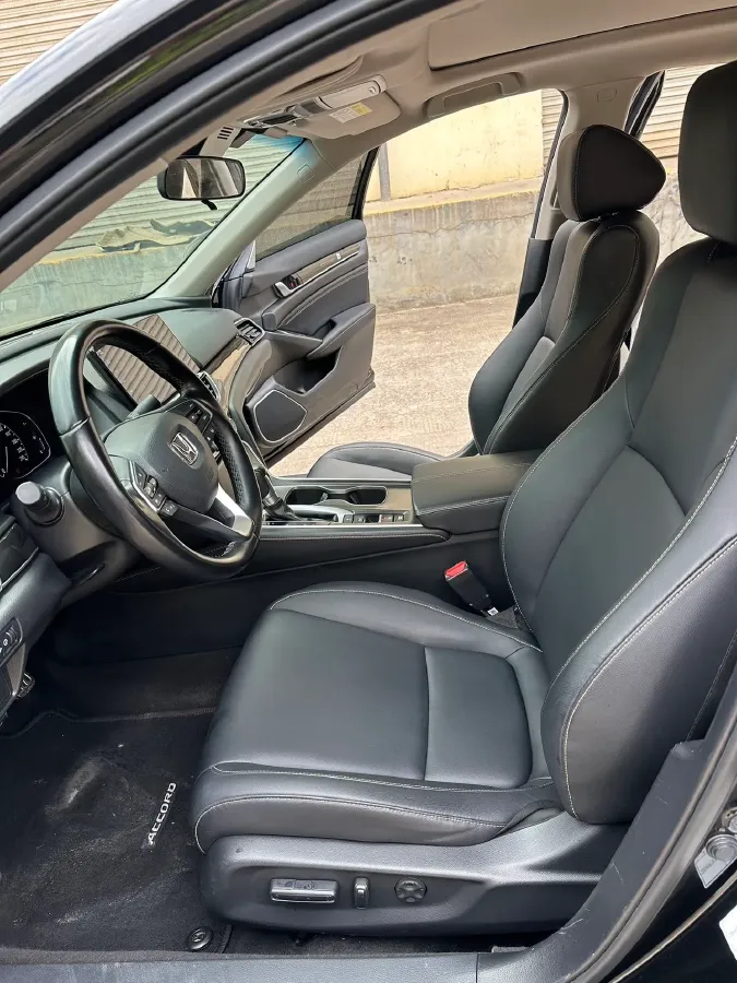 2022 Honda Accord 1.5T 194HP L4 CVT,autocango,china used car exporter,china ev exporter,chinese used car exporter,chinese used ev exporter