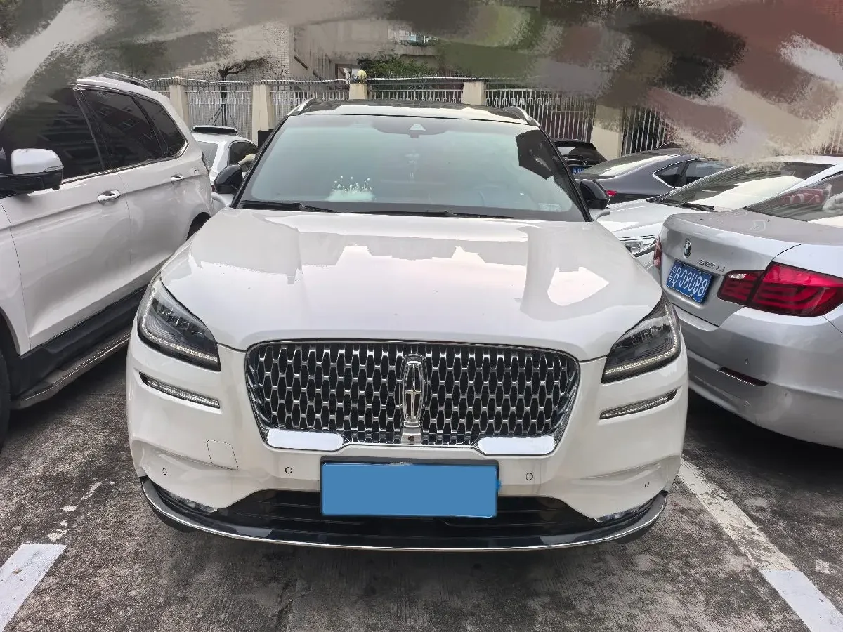 2022 Lincoln Corsair 2.0T 245HP L4 8AT,autocango,china used car exporter,china ev exporter,chinese used car exporter,chinese used ev exporter