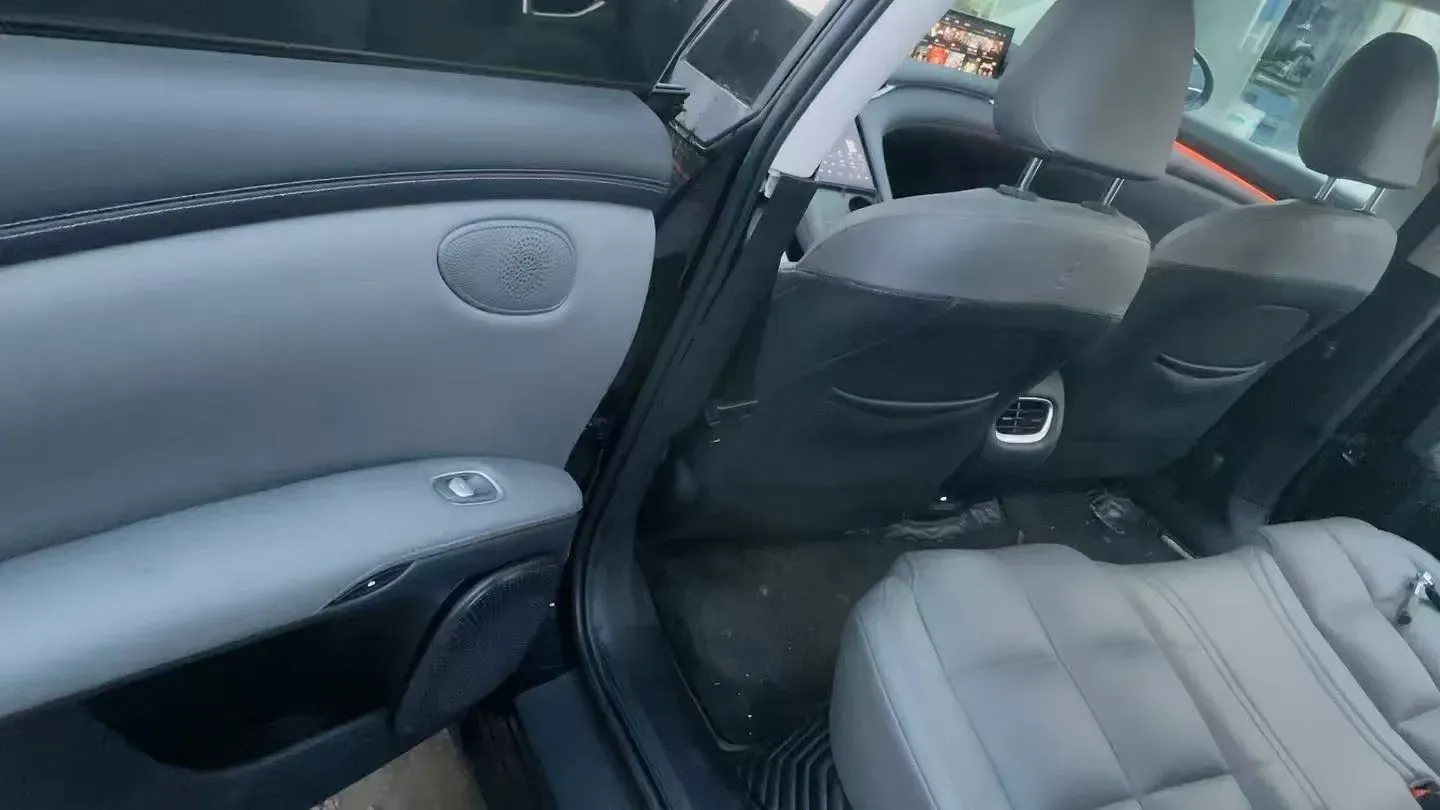 2023 IM LS6 BEV 71KWH,autocango,china used car exporter,china ev exporter,chinese used car exporter,chinese used ev exporter