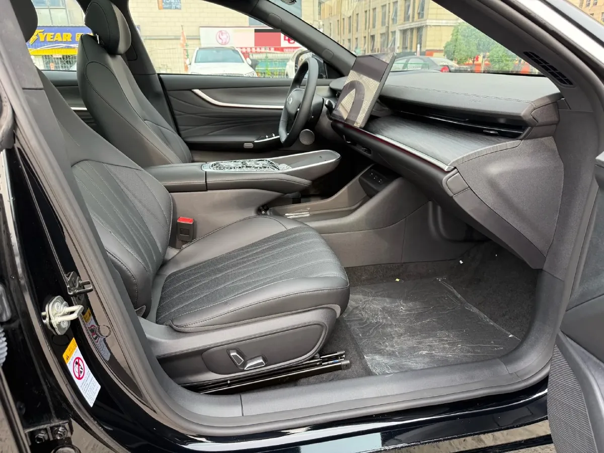 2025 ChangAn QiYuan A07 REEV 98HP REEV 28.4KWH,autocango,china used car exporter,china ev exporter,chinese used car exporter,chinese used ev exporter