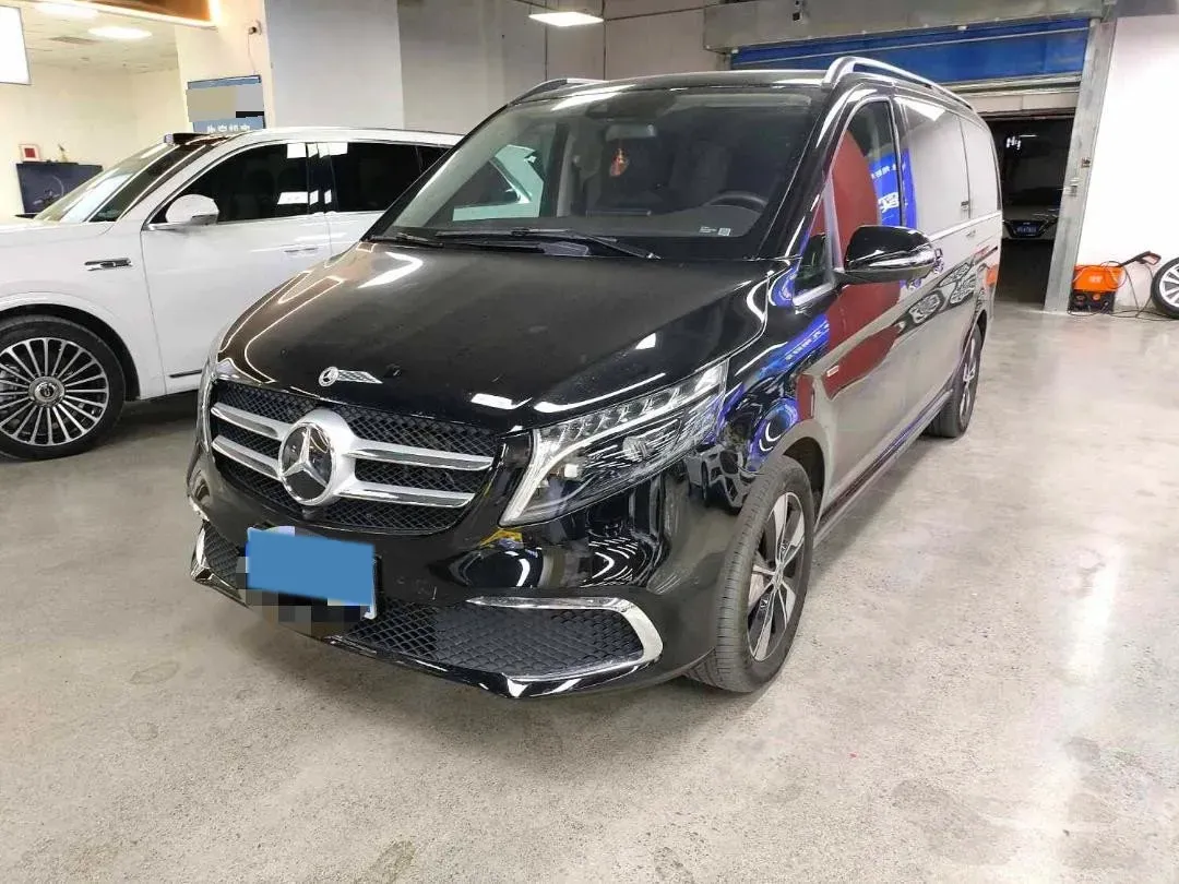 2022 Mercedes-Benz V Class 2.0T 211HP L4 9AT,autocango,china used car exporter,china ev exporter,chinese used car exporter,chinese used ev exporter