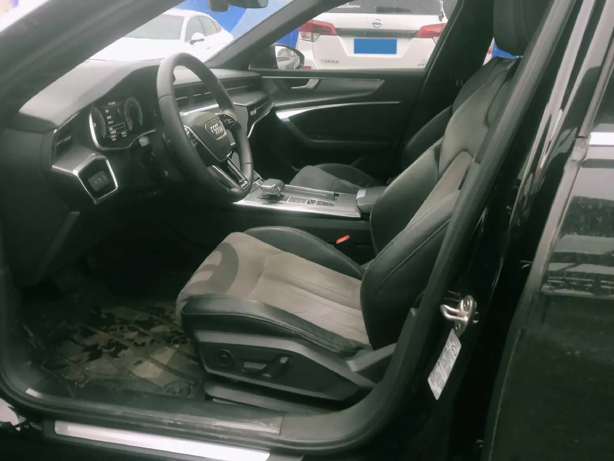 2019 Audi A6L 2.0T 190HP L4 7DCT,autocango,china used car exporter,china ev exporter,chinese used car exporter,chinese used ev exporter