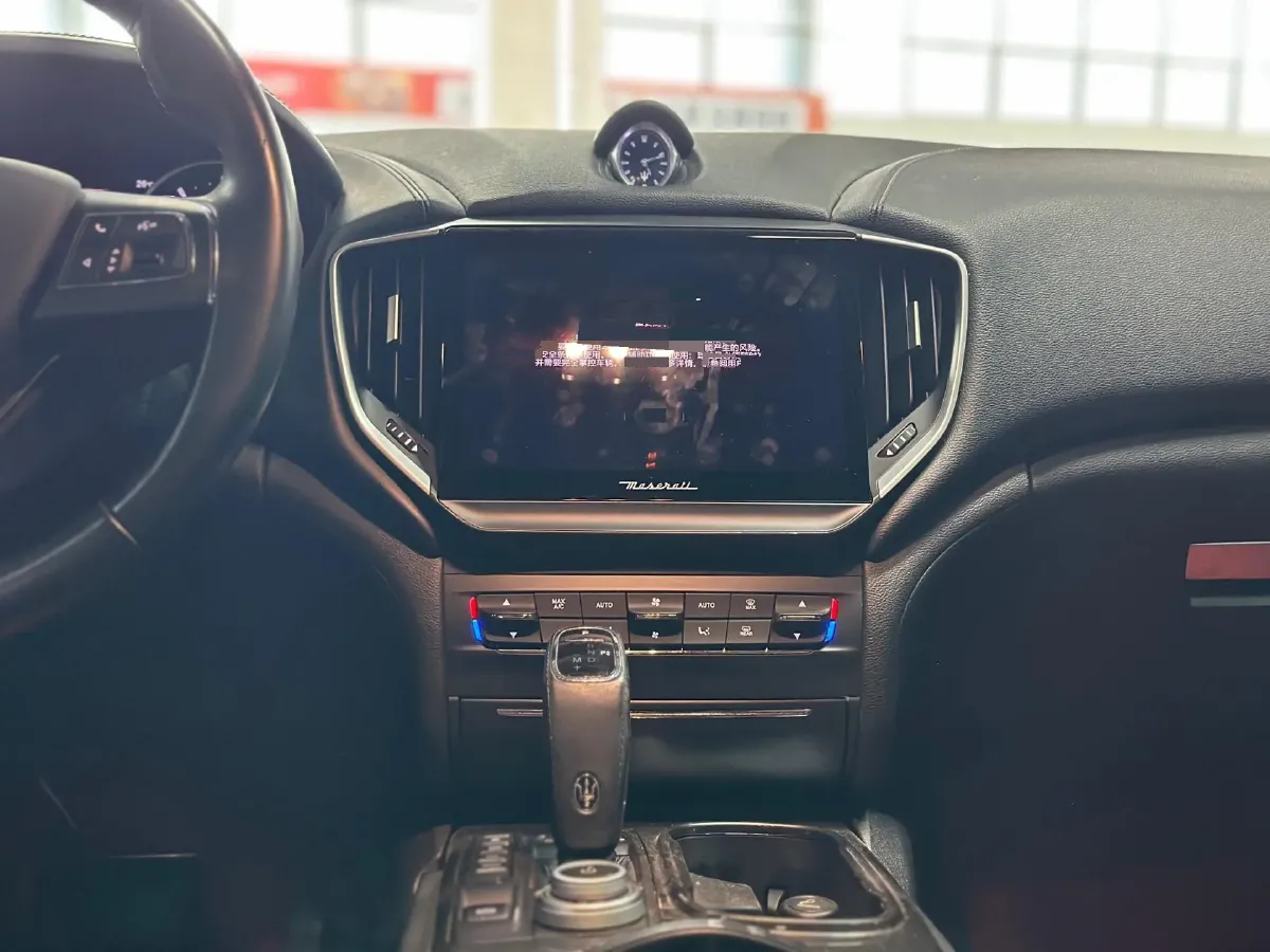 2022 Audi Q7 2.0T 245HP L4 8AT,autocango,china used car exporter,china ev exporter,chinese used car exporter,chinese used ev exporter