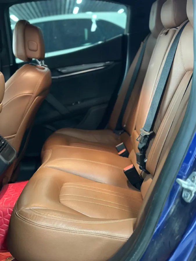 2022 Audi Q7 2.0T 245HP L4 8AT,autocango,china used car exporter,china ev exporter,chinese used car exporter,chinese used ev exporter