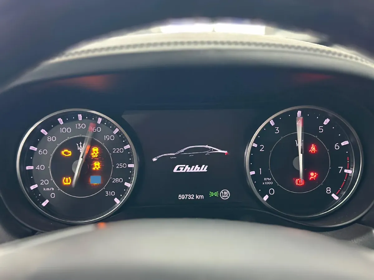 2022 Audi Q7 2.0T 245HP L4 8AT,autocango,china used car exporter,china ev exporter,chinese used car exporter,chinese used ev exporter