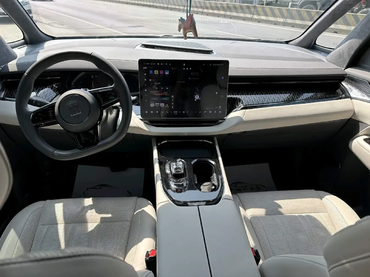 2022 Zeekr 009 BEV 116KWH,autocango,china used car exporter,china ev exporter,chinese used car exporter,chinese used ev exporter