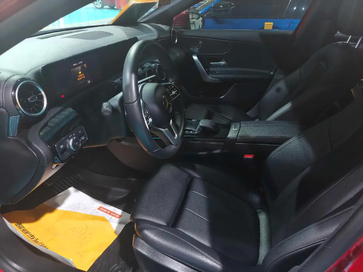 2020 Mercedes-Benz A Class 1.3T 163HP L4 7DCT,autocango,china used car exporter,china ev exporter,chinese used car exporter,chinese used ev exporter