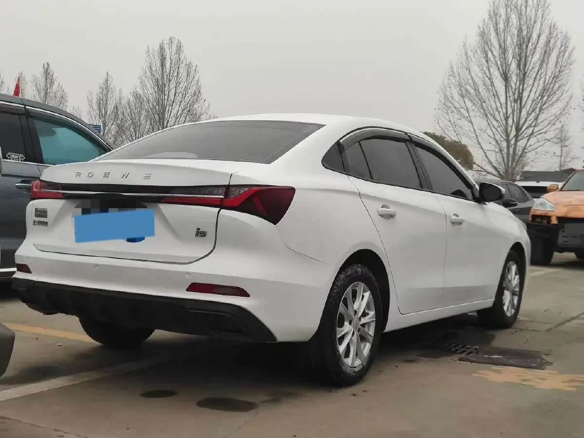 2026 Roewe i5 1.5L 129HP L4 CVT,autocango,china used car exporter,china ev exporter,chinese used car exporter,chinese used ev exporter