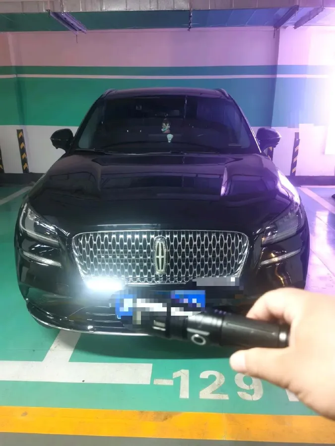 2022 Lincoln Corsair 2.0T 245HP L4 8AT,autocango,china used car exporter,china ev exporter,chinese used car exporter,chinese used ev exporter