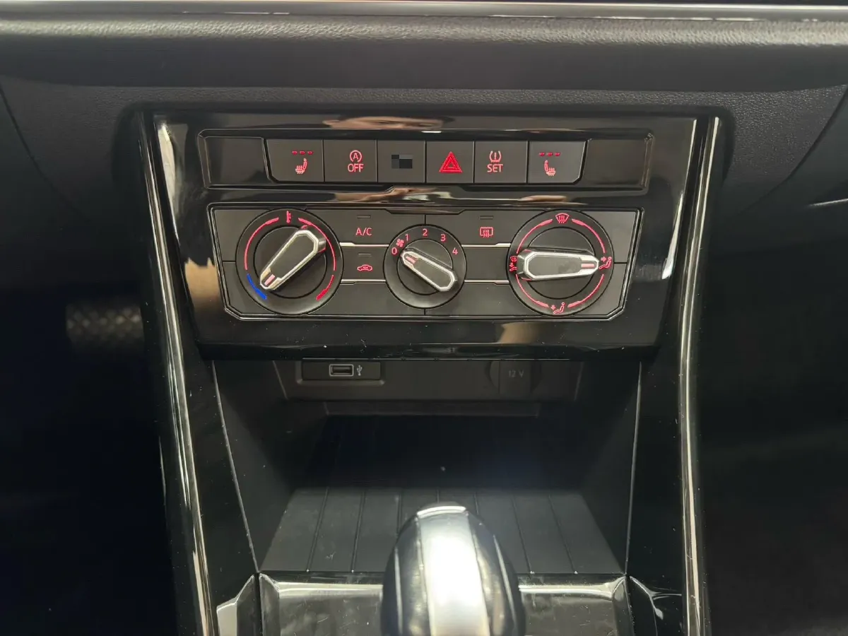 2022 Jetta VS5 1.4T 150HP L4 6AT,autocango,china used car exporter,china ev exporter,chinese used car exporter,chinese used ev exporter