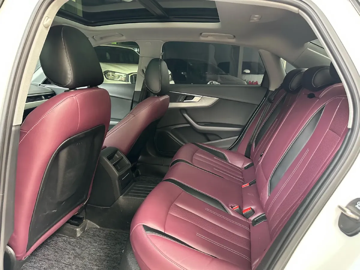 2019 Audi A4L 2.0T 190HP L4 7DCT,autocango,china used car exporter,china ev exporter,chinese used car exporter,chinese used ev exporter