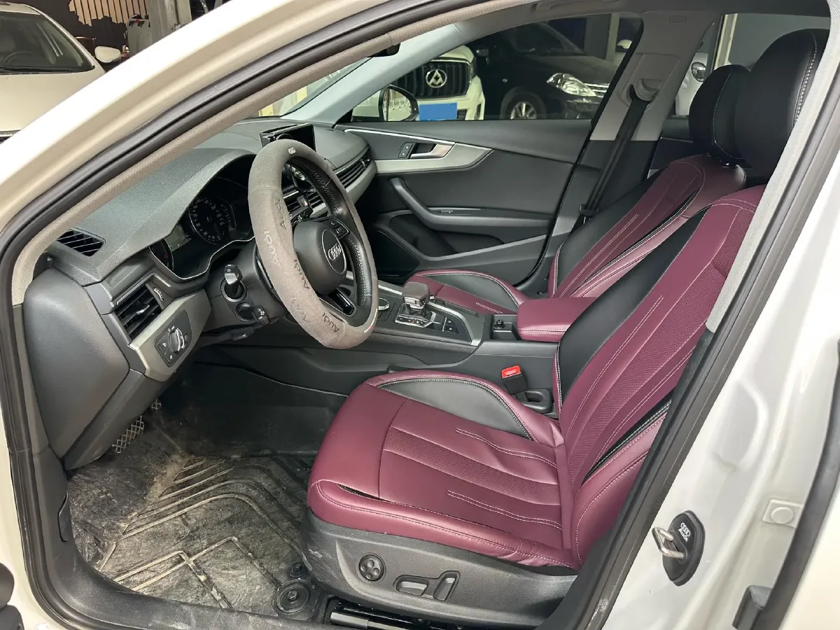 2019 Audi A4L 2.0T 190HP L4 7DCT,autocango,china used car exporter,china ev exporter,chinese used car exporter,chinese used ev exporter