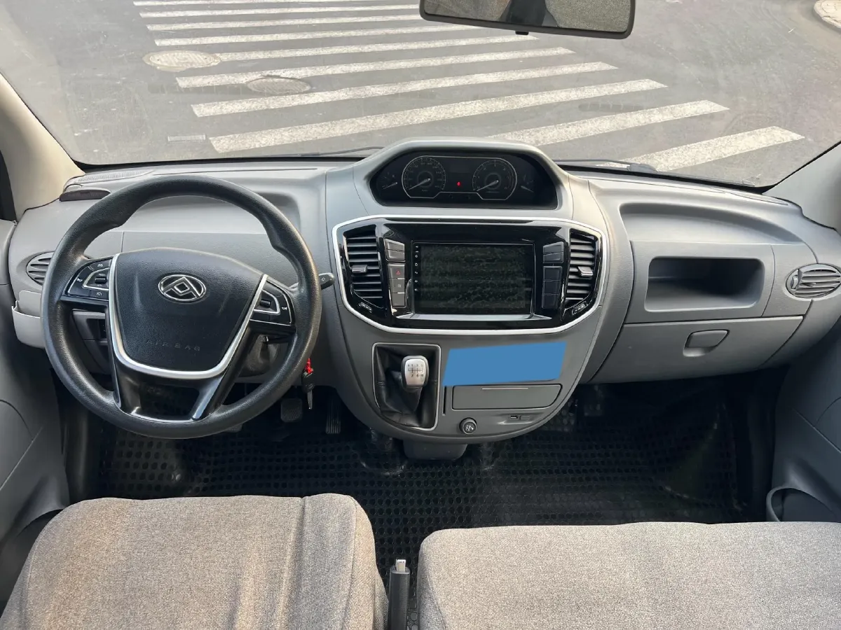 2020 MAXUS XinTu V80 2.5T 136HP L4 6MT,autocango,china used car exporter,china ev exporter,chinese used car exporter,chinese used ev exporter