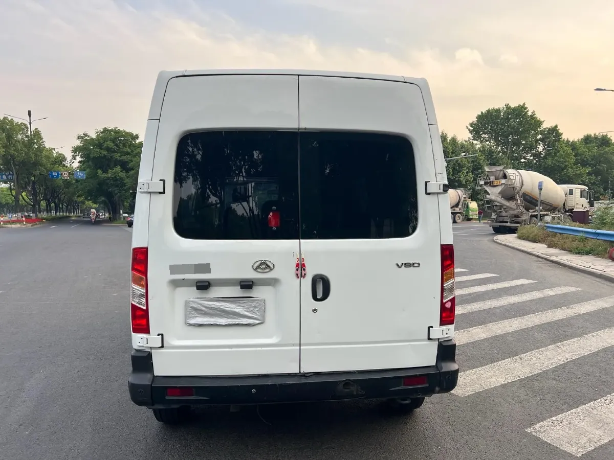 2020 MAXUS XinTu V80 2.5T 136HP L4 6MT,autocango,china used car exporter,china ev exporter,chinese used car exporter,chinese used ev exporter