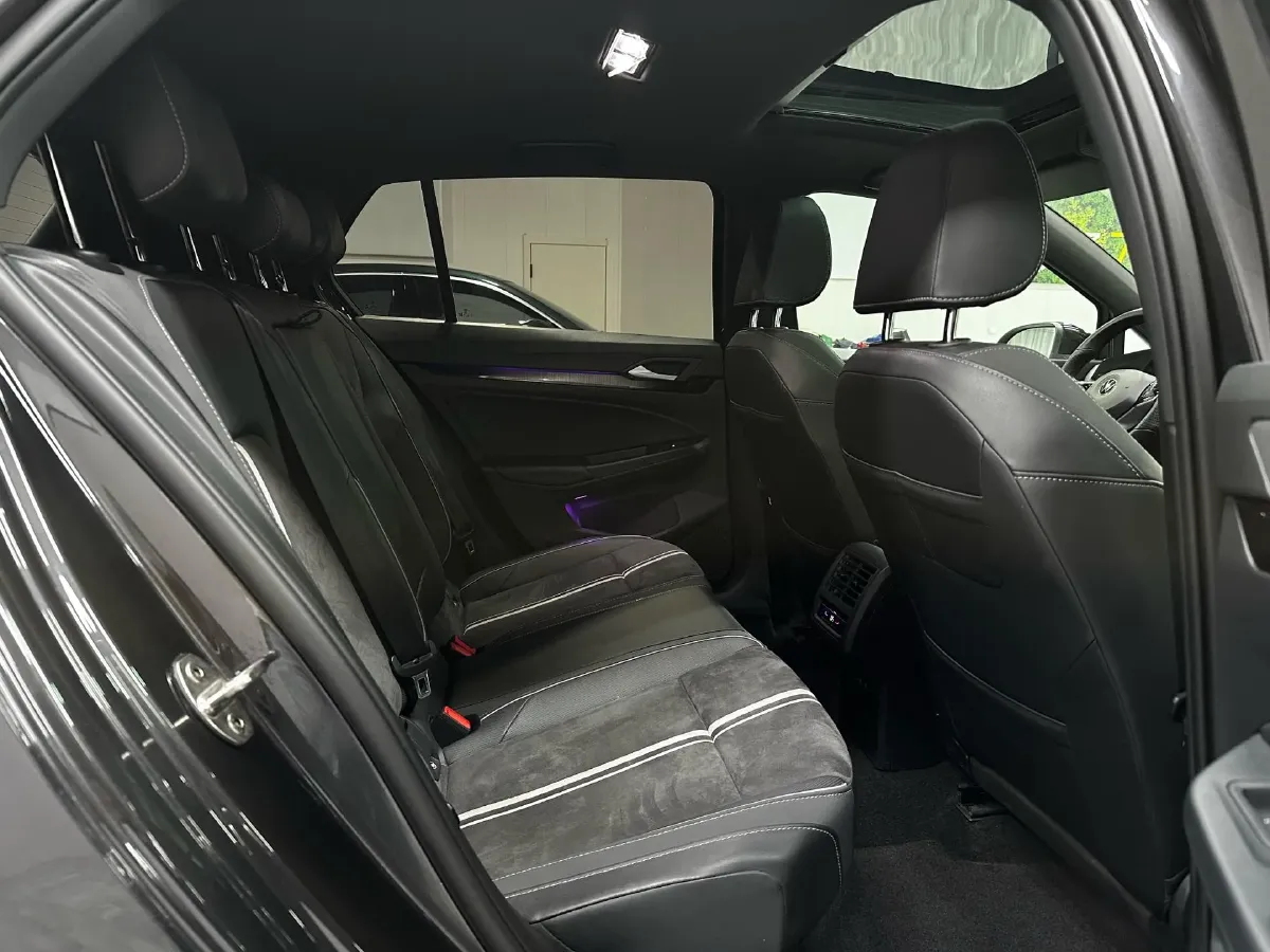 2023 Volkswagen Golf 1.4T 150HP L4 7DCT,autocango,china used car exporter,china ev exporter,chinese used car exporter,chinese used ev exporter