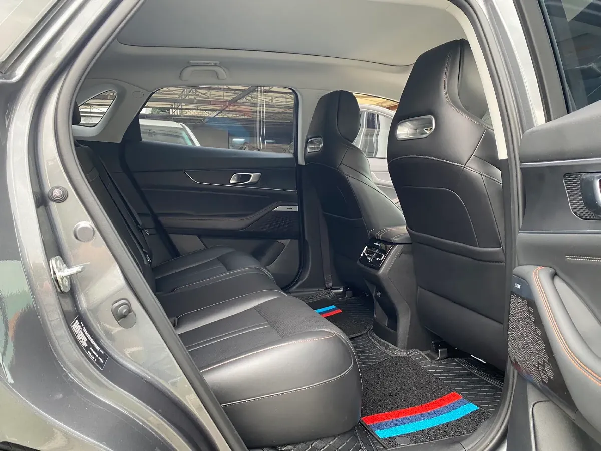 2021 ChangAn UNI-K 2.0T 233HP L4 8AT,autocango,china used car exporter,china ev exporter,chinese used car exporter,chinese used ev exporter