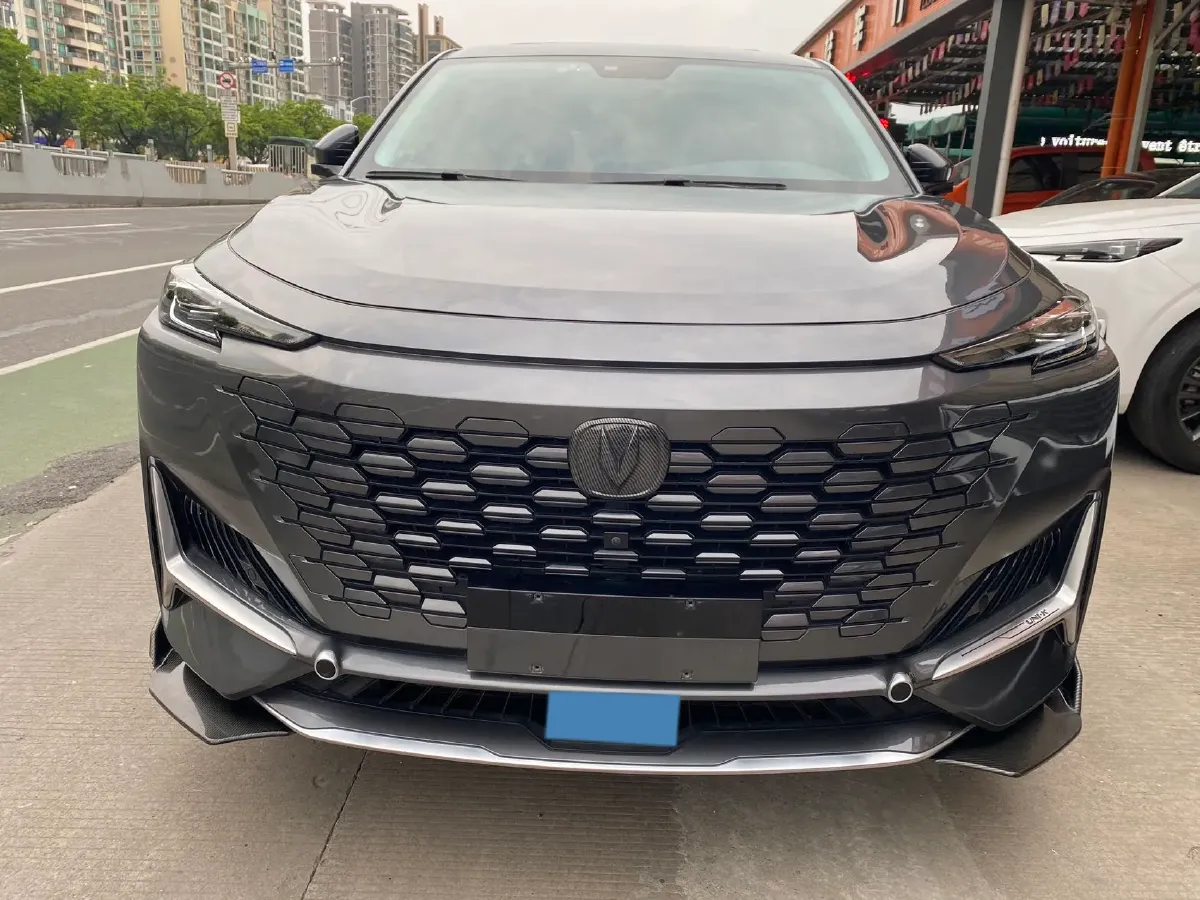 2021 ChangAn UNI-K 2.0T 233HP L4 8AT,autocango,china used car exporter,china ev exporter,chinese used car exporter,chinese used ev exporter