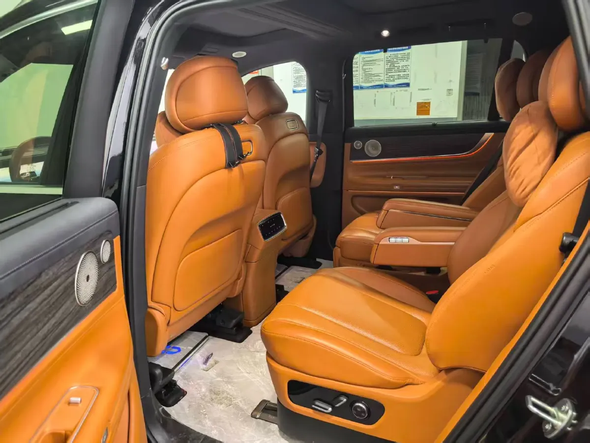 2024 AITO AITO M9 1.5T 152HP L4 REEV 42KWH,autocango,china used car exporter,china ev exporter,chinese used car exporter,chinese used ev exporter