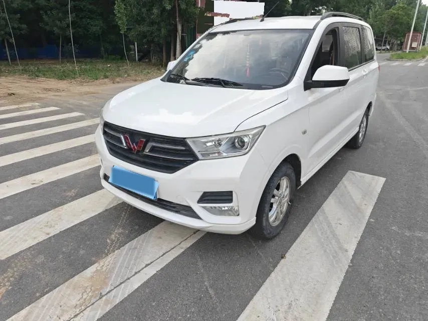 2018 WuLing HongGuang 1.5L 105HP L4 5MT,autocango,china used car exporter,china ev exporter,chinese used car exporter,chinese used ev exporter