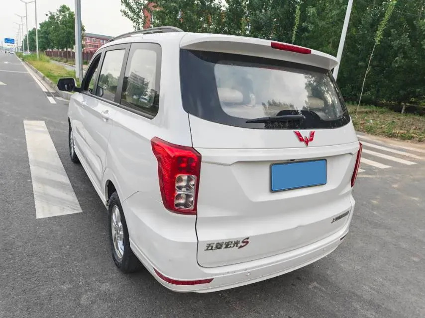 2018 WuLing HongGuang 1.5L 105HP L4 5MT,autocango,china used car exporter,china ev exporter,chinese used car exporter,chinese used ev exporter