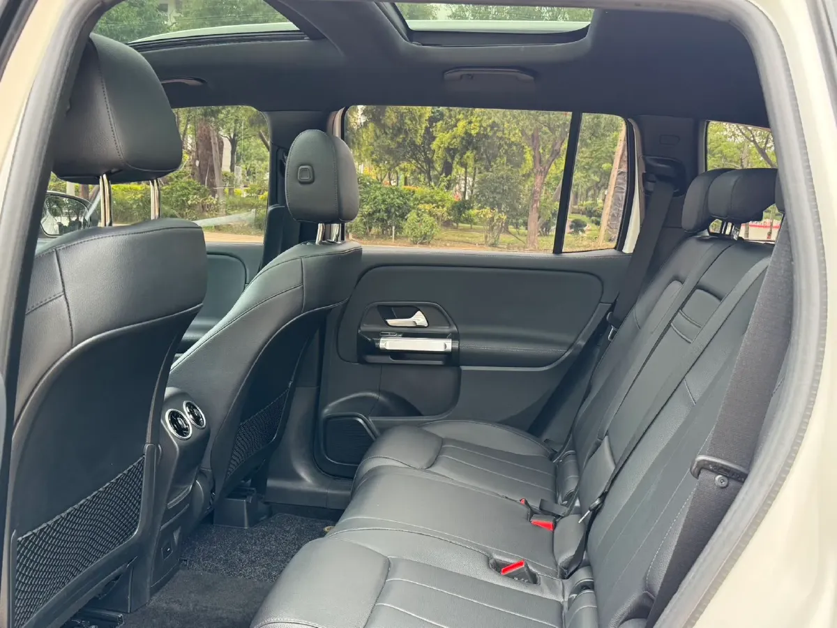 2023 Mercedes-Benz GLB Class 2.0T 190HP L4 8DCT,autocango,china used car exporter,china ev exporter,chinese used car exporter,chinese used ev exporter