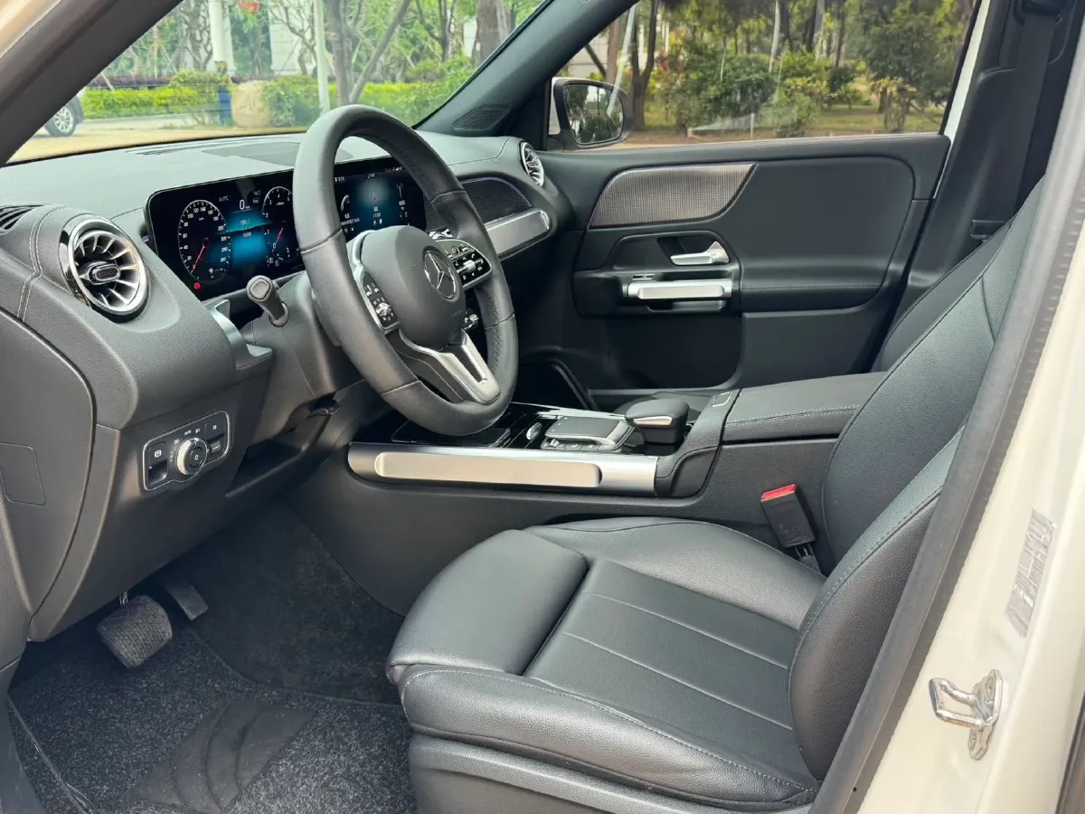 2023 Mercedes-Benz GLB Class 2.0T 190HP L4 8DCT,autocango,china used car exporter,china ev exporter,chinese used car exporter,chinese used ev exporter
