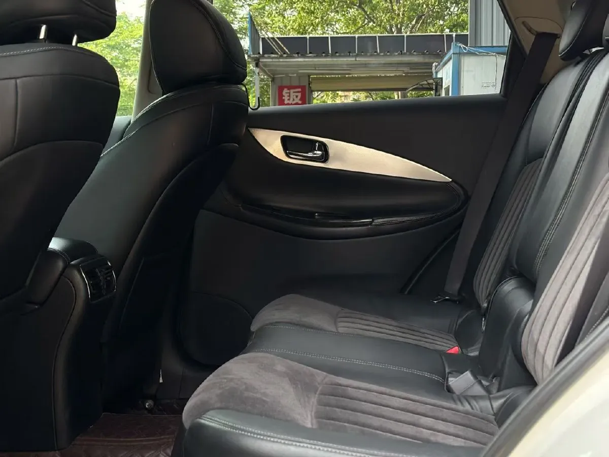 2015 Infiniti QX50 2.5L 235HP V6 7AT,autocango,china used car exporter,china ev exporter,chinese used car exporter,chinese used ev exporter