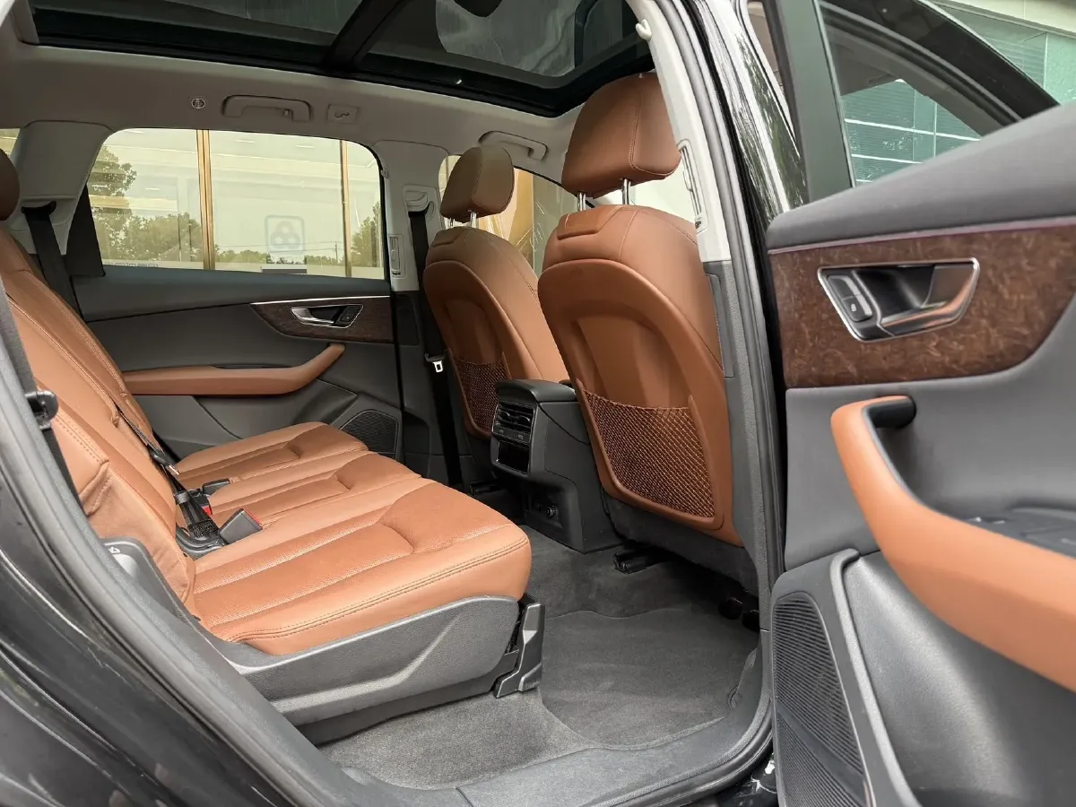 2022 Volkswagen Touareg 3.0T 340HP V6 8AT,autocango,china used car exporter,china ev exporter,chinese used car exporter,chinese used ev exporter