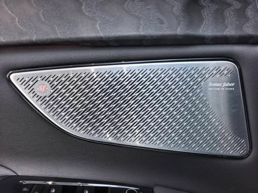 2023 Maserati Grecale 2.0T 300HP L4 8AT,autocango,china used car exporter,china ev exporter,chinese used car exporter,chinese used ev exporter