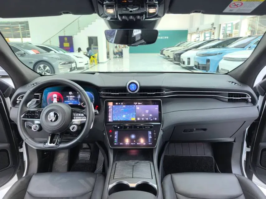 2023 Maserati Grecale 2.0T 300HP L4 8AT,autocango,china used car exporter,china ev exporter,chinese used car exporter,chinese used ev exporter