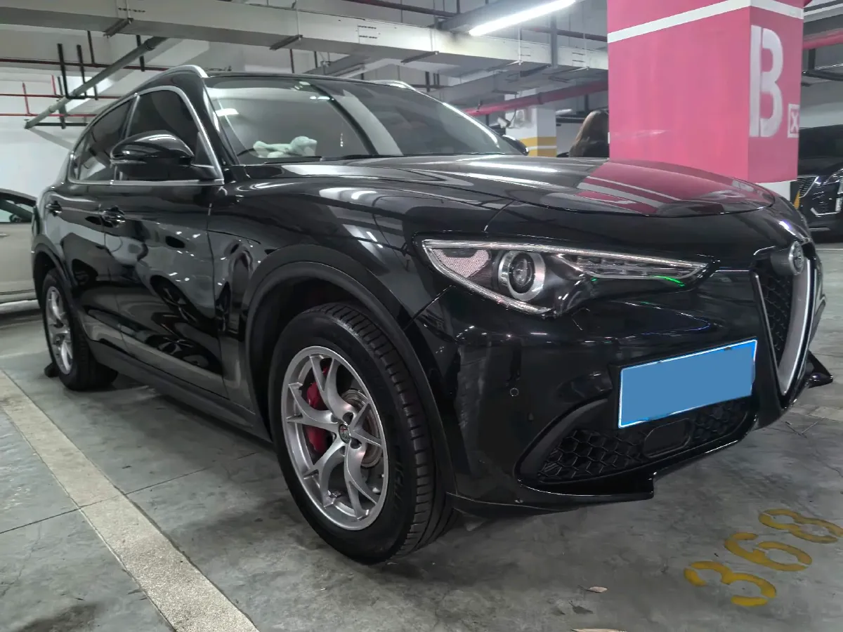 2017 Jaguar XE 2.0T 240HP L4 8AT,autocango,china used car exporter,china ev exporter,chinese used car exporter,chinese used ev exporter